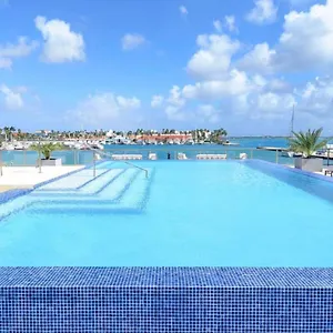  Apartment Stylish Luxury Condo, Location, Ocean View, Pool, Gym
